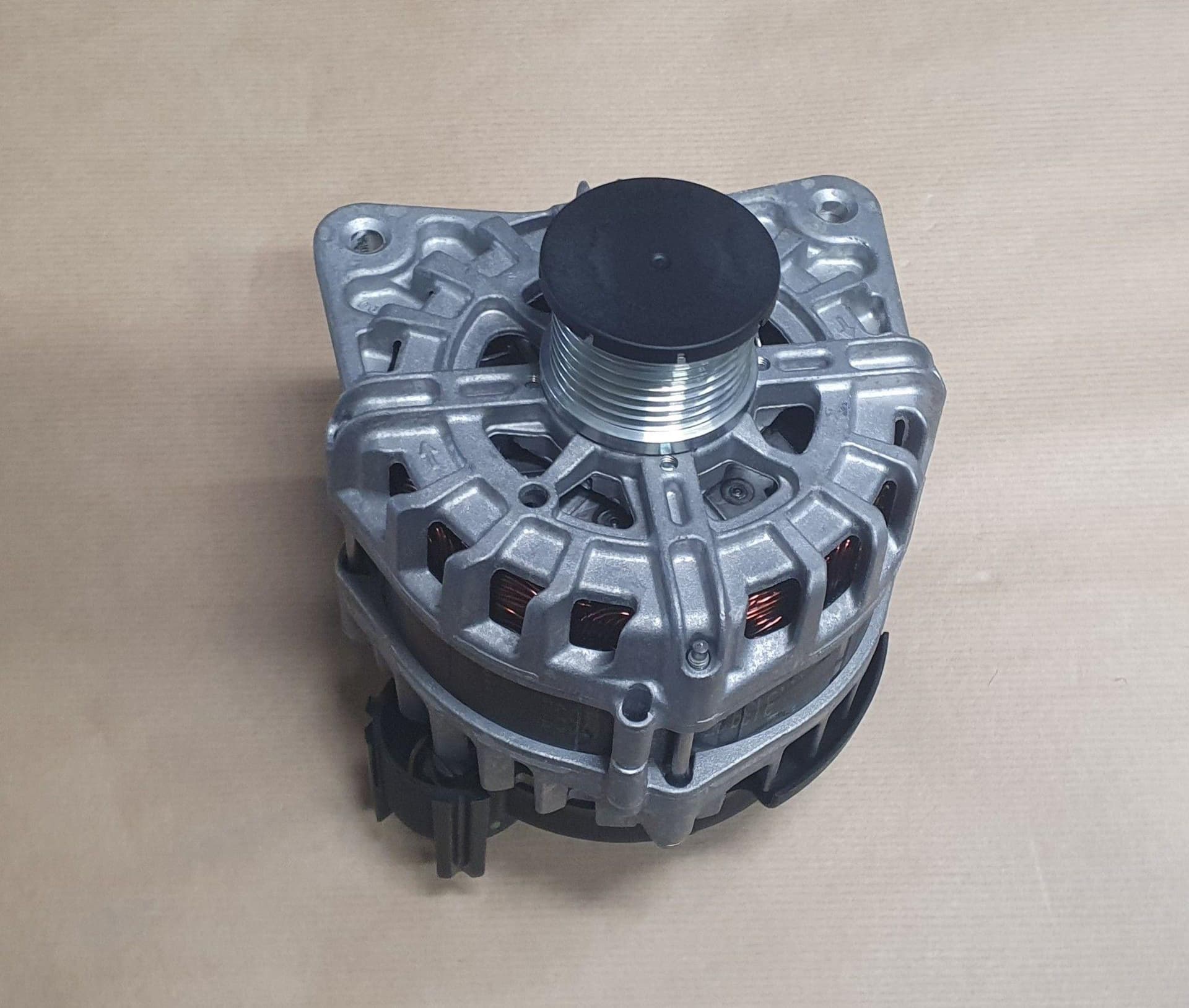Generator - Renault Trafic III/Espace V 2.0DCI från Autofrance - bild 4